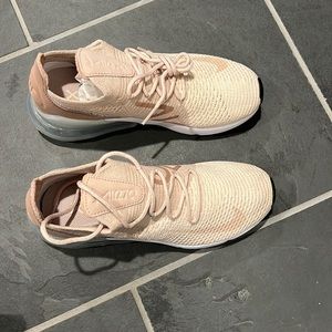 Nike Women’s Air Max 270 Flynit